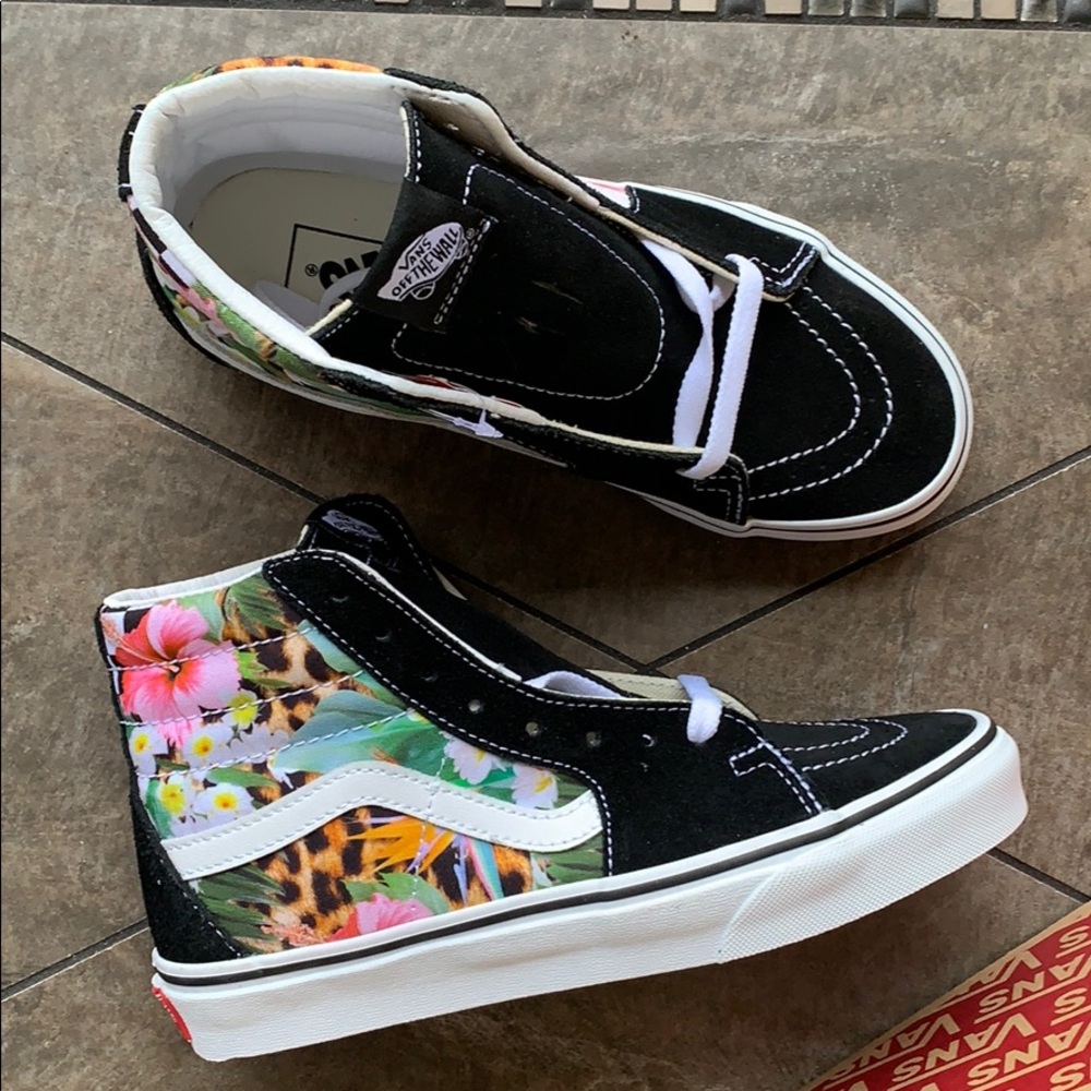 ••VANS SK8-Hi TROPICALANMICHK TRWHTMLT WMNS - Picture 15 of 16